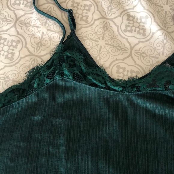 Dress up lace top - Picture 2 of 4